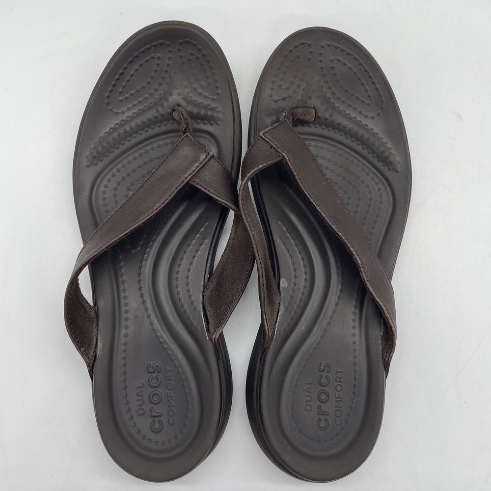 Crocs Womens 9 Sandals Capri Dark Brown Leather Dual Comfort V Flip Flops 202502 - Picture 6 of 10